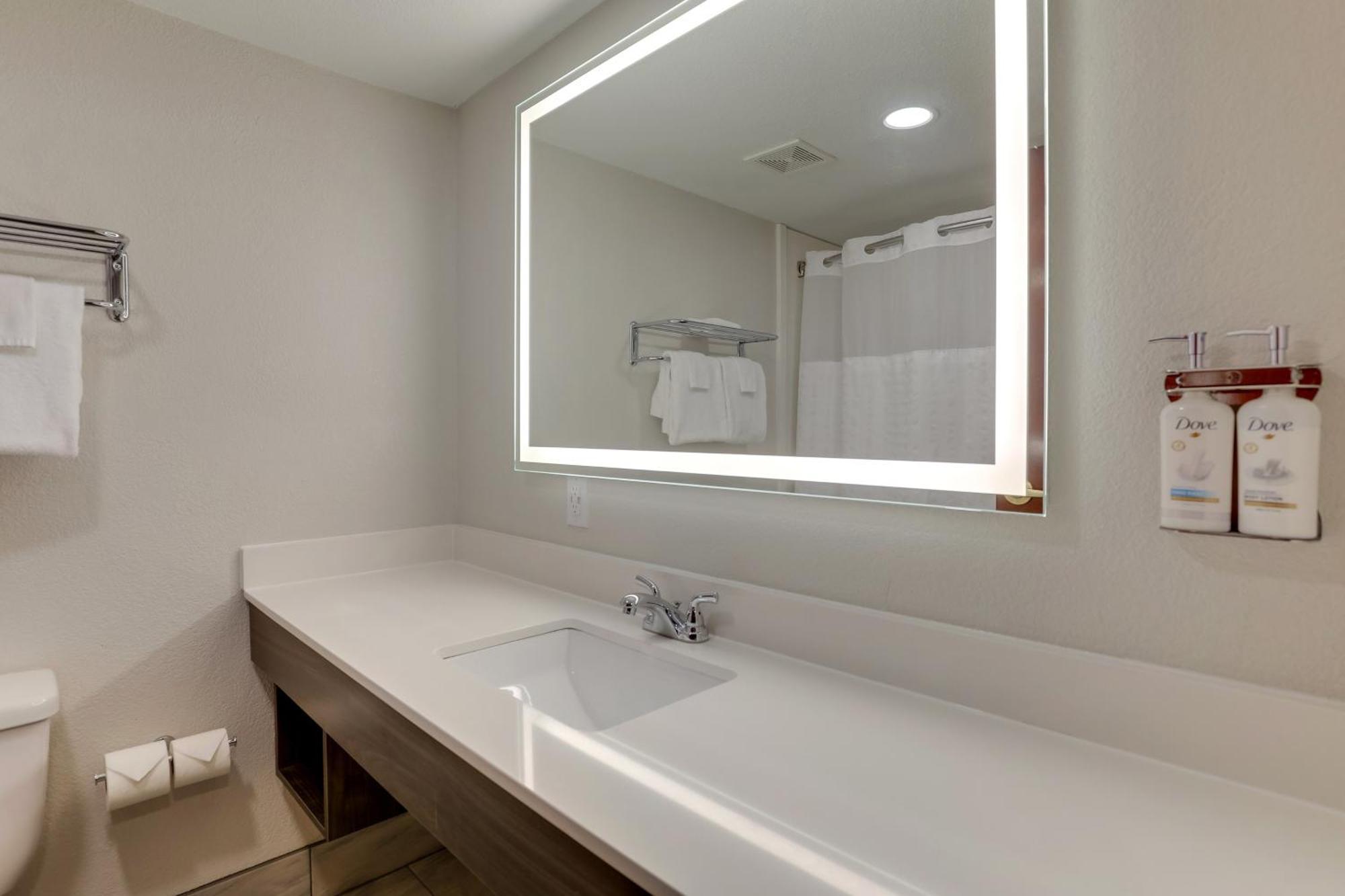 Holiday Inn Express Lexington Southwest Nicholasville By Ihg Buitenkant foto